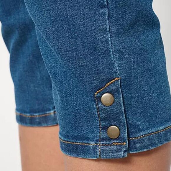 DENIM & CO. Women's Petite Easy Stretch Denim Capri Pant Size 6P In Dark Wash - Picture 3 of 9